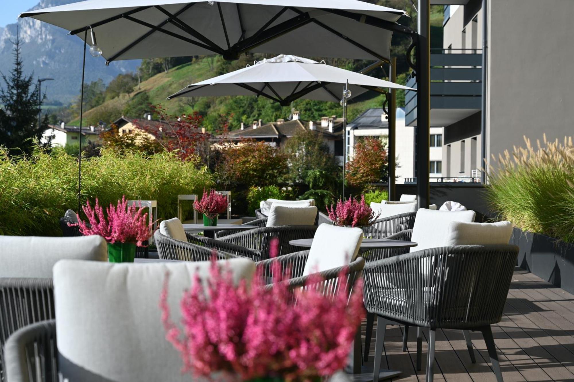Hotel Posta Comano Terme Exterior photo
